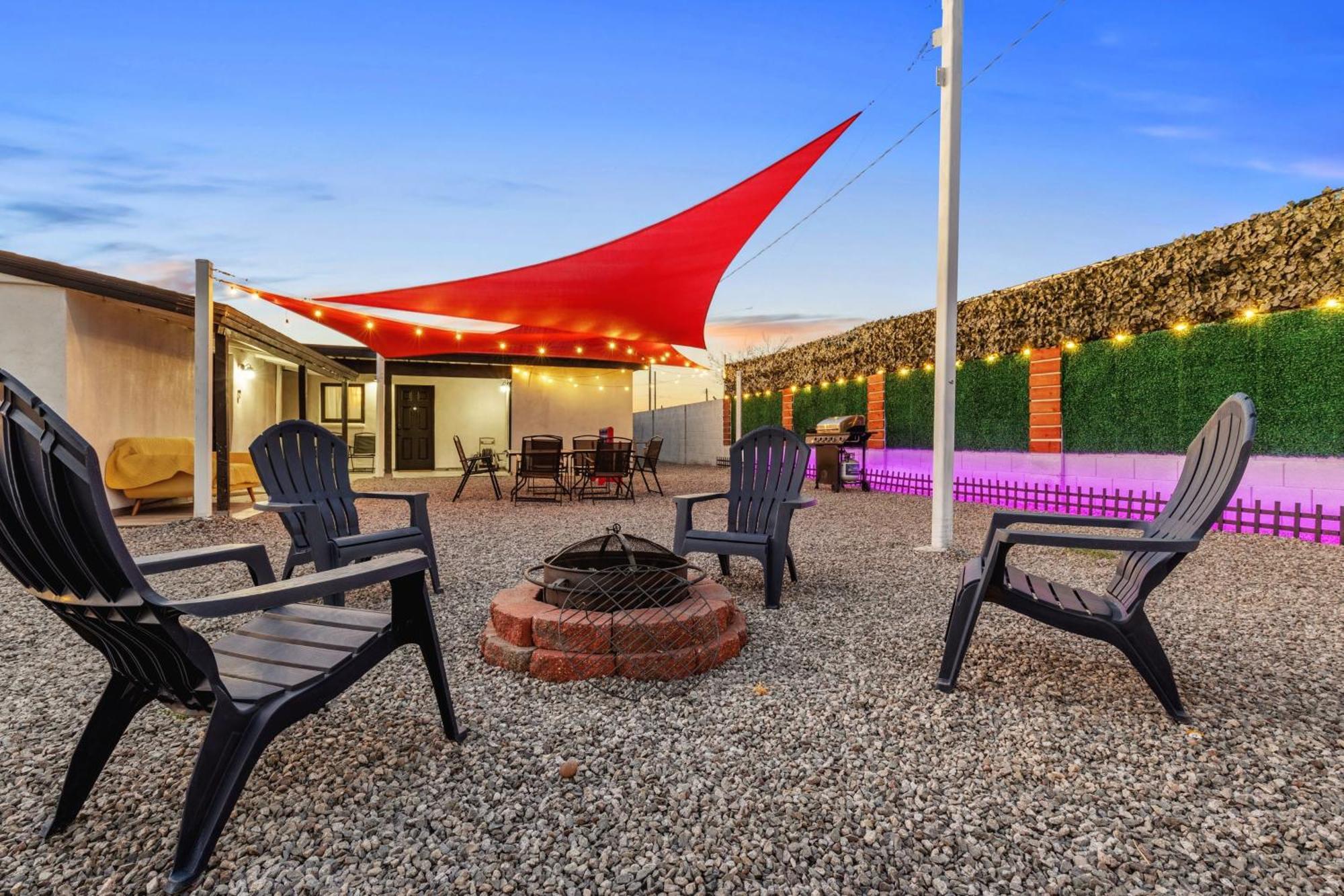 Phoenix Retreat - Studio With King Bed - 10 Min From Airp - Unit C Экстерьер фото